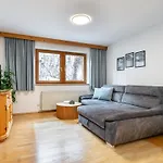 펜션 Schreder Xl